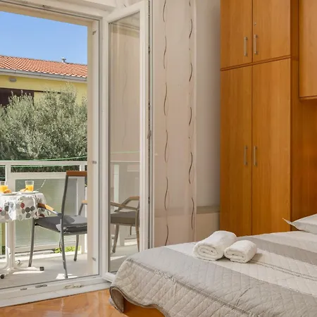 Hotel apartamentowy Mimoza *