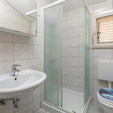 Hotel apartamentowy Mimoza *