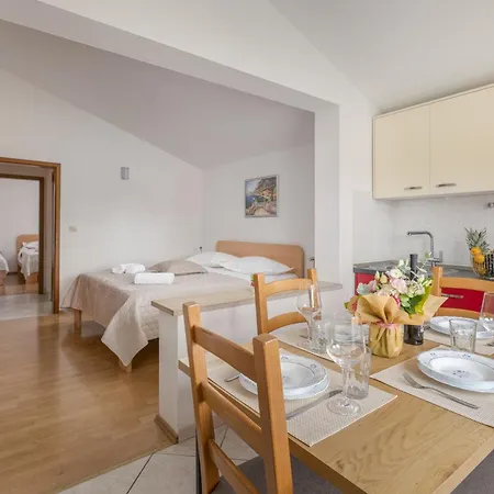 Hotel apartamentowy Mimoza