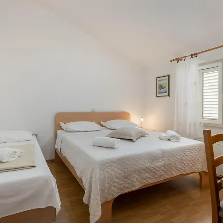 Hotel apartamentowy Mimoza *