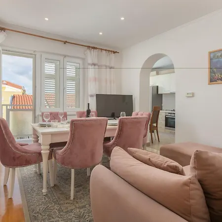 Hotel apartamentowy Mimoza