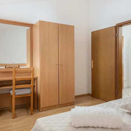 Aparthotel Mimoza Baska Voda
