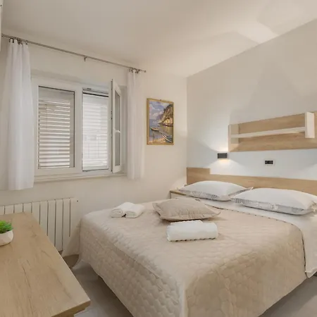 Mimoza * Baška Voda