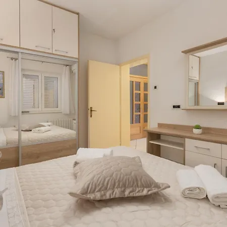 Mimoza * Baška Voda