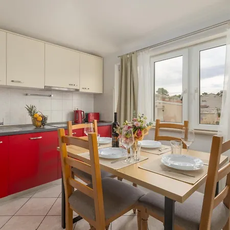 Lägenhetshotell Mimoza *