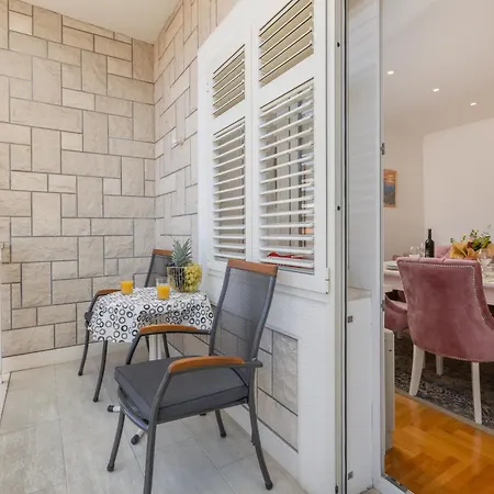 Lägenhetshotell Mimoza