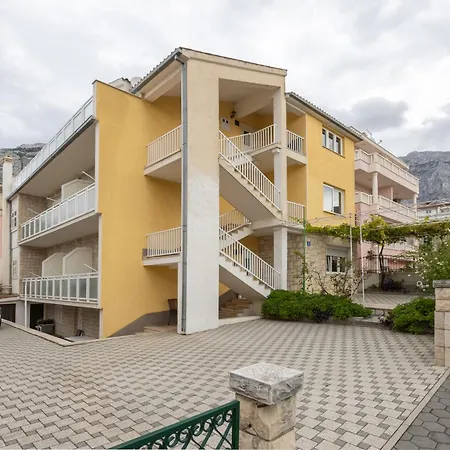 Mimoza Baška Voda